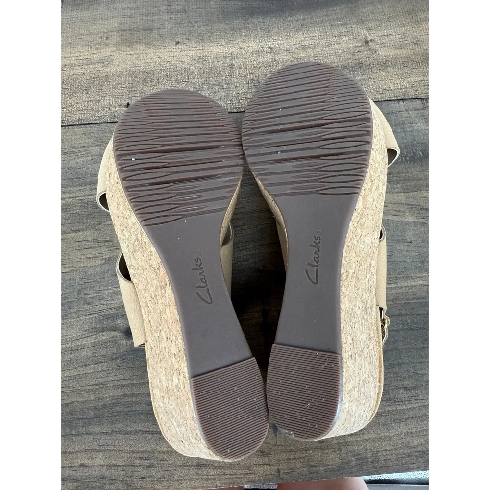 Clarks Collection Annadell Eirwyn Wedge Sandals Women's 8W Tan Cork Slingback